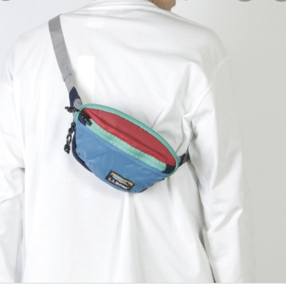 🔥L.L Bean Adults' Stowaway Hip Pack, Black & Gray🔥 - Picture 3 of 12